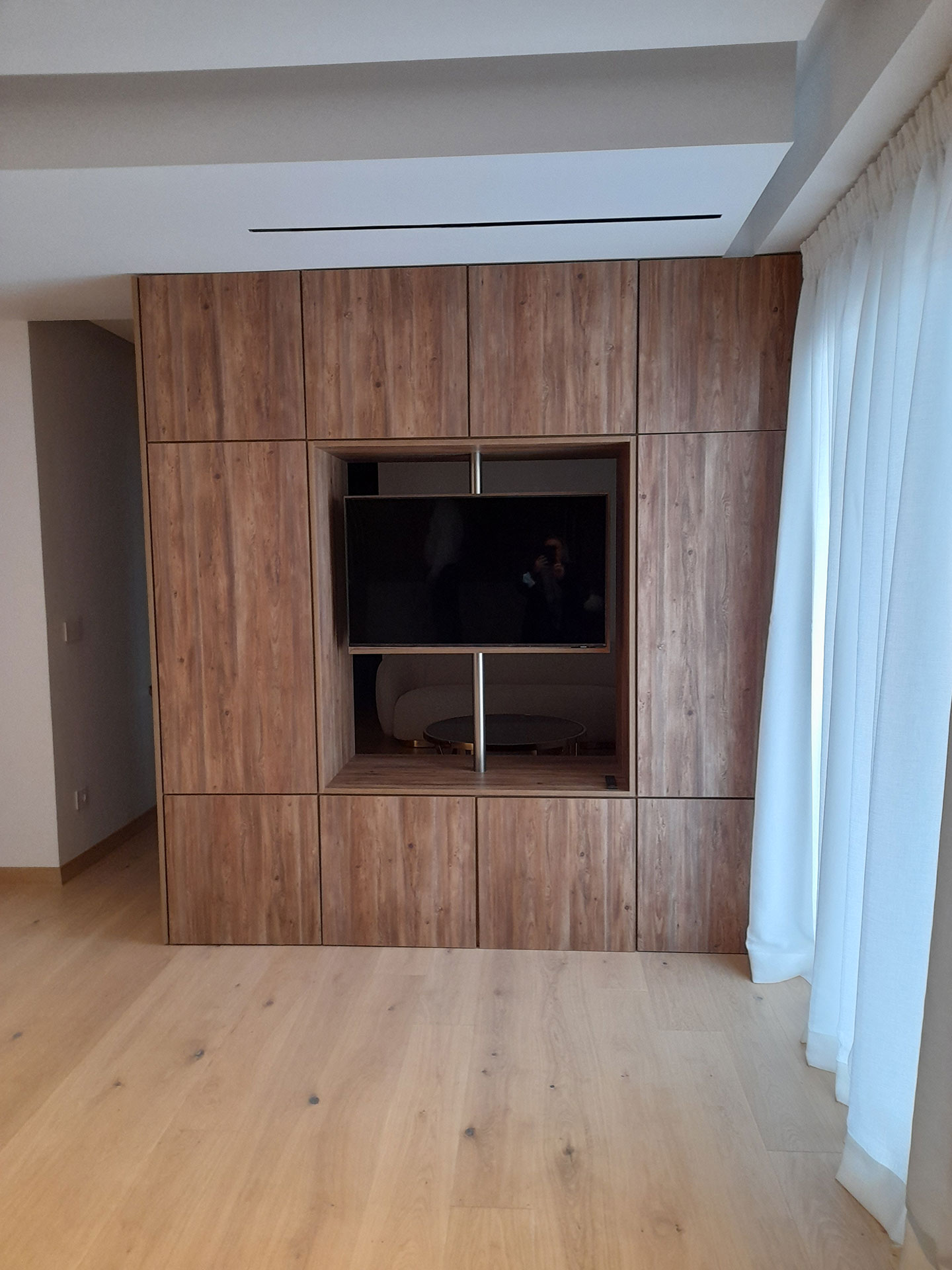 Ολοκληρωμένη Κατοικία με Custom Ξύλινες Κατασκευές — φωτογραφία 32